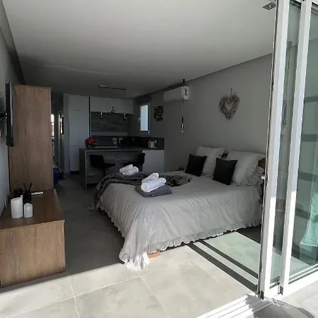 Boutique Studio, Sea Views Of Vistas And Free Wifi Apartmán *